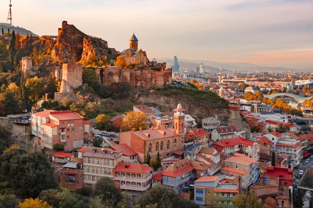 Delegação de Lisboa organiza viagem entre Geórgia e Arménia